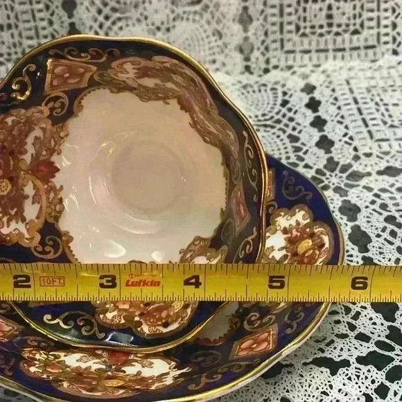 Royal Albert Heirloom Footed Cup &
Saucer england - Picture 16 of 16